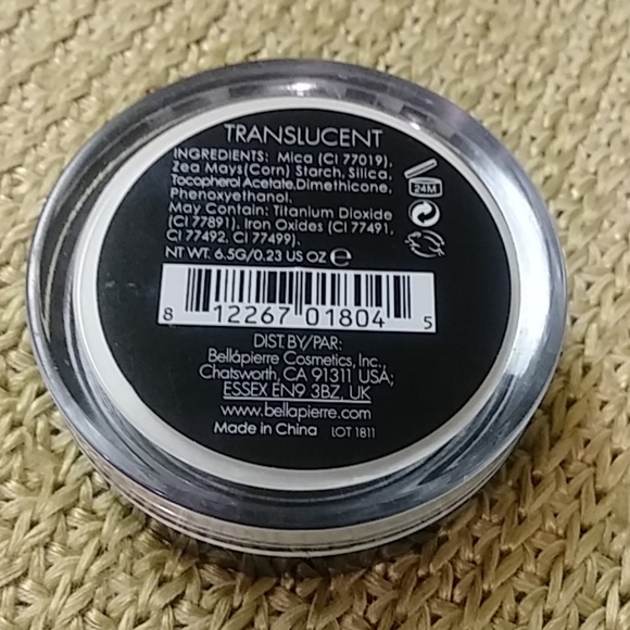 PICK 5 FOR 25 BELLAPIERRE FINISHING POWDER - Picture 2 of 3